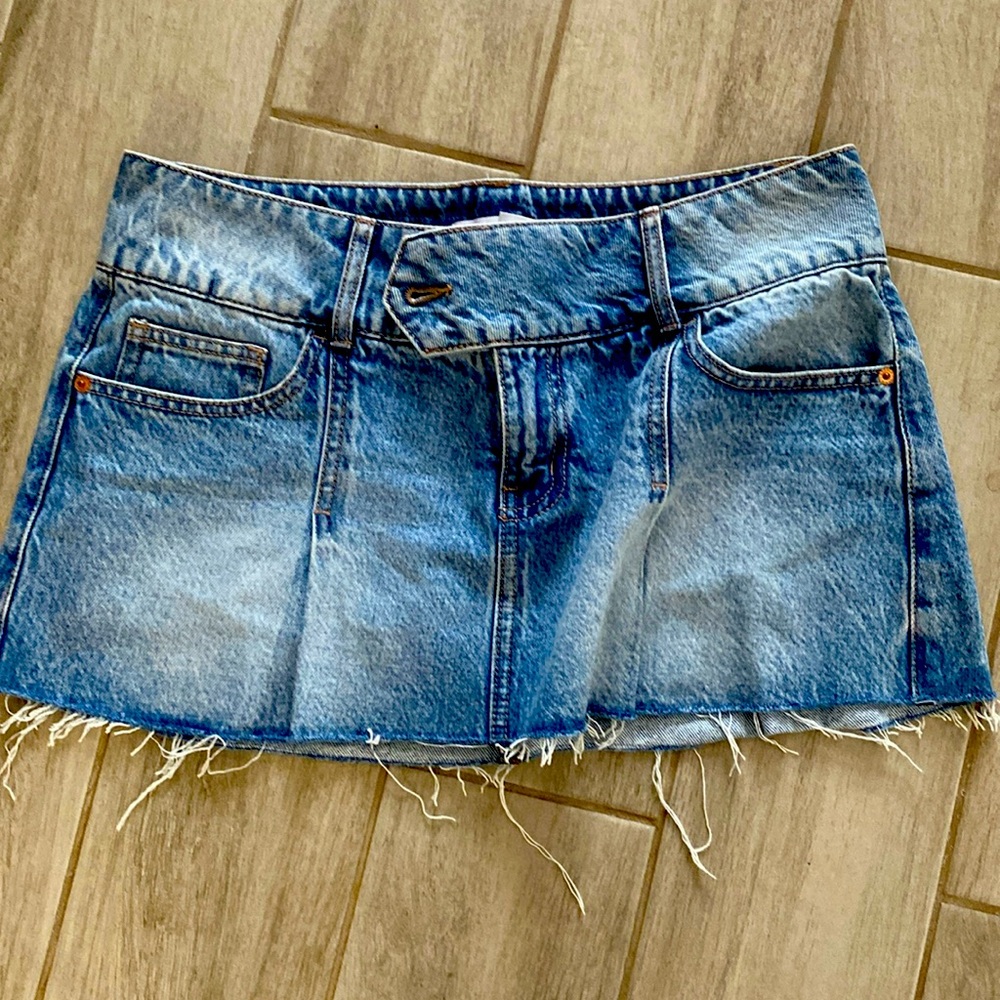 Denim skort!!  Very cute and sexy!  From Garage!